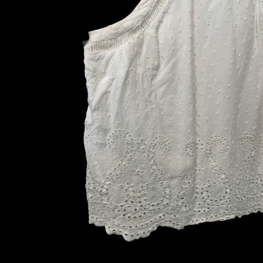 Mossimo Supply CO. White Tank Top with Eyelet Details Size M - Picture 3 of 11